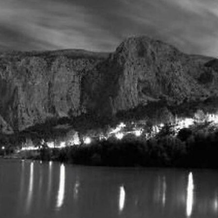 Apartamento En Cortijo Totalmente Reformado En Pleno Paraje Natural Junto Al Caminito Del Rey Y Los Sectores Mas Importantes De Escalada A Solo 2 Minutos De La Estacion De Tren アロラ エクステリア 写真